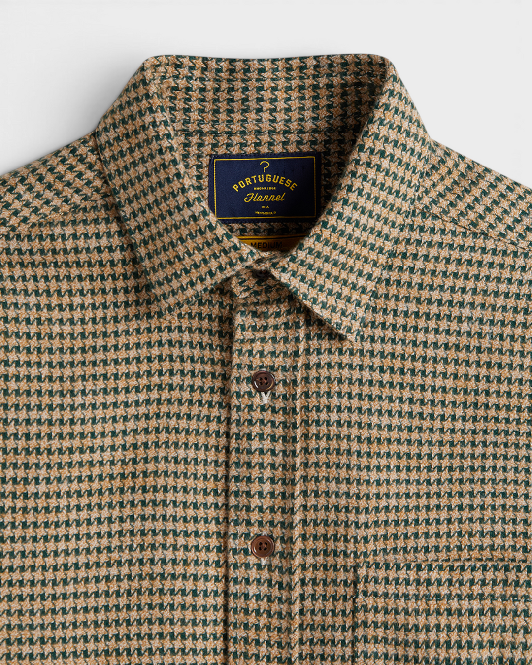 Détail de la chemise Portuguese Flannel Abstract Pied Poule Green