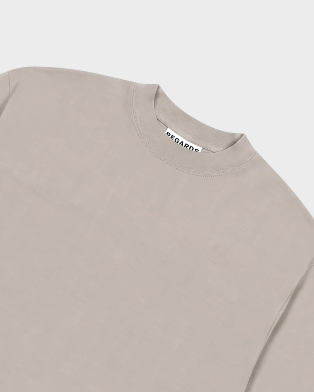 Regards Heavy Oversize Tee Paloma — détail du col et de la matière