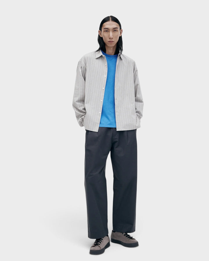Unfeigned Long Sleeve Baggy Shirt Organic Cotton Brown and White Stripes, vue portée de face, silhouette entière